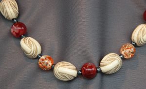 Collar acrílico fantasía