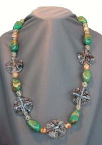 Collar acrílico fantasía