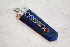 Colgante Amuleto Punta Lapislazuli 7 Chakras